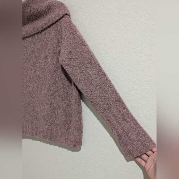 Vince Pink Melange Romantic Off-The-Shoulder Alpaca Wool Blend Sweater Winter - Picture 6 of 11